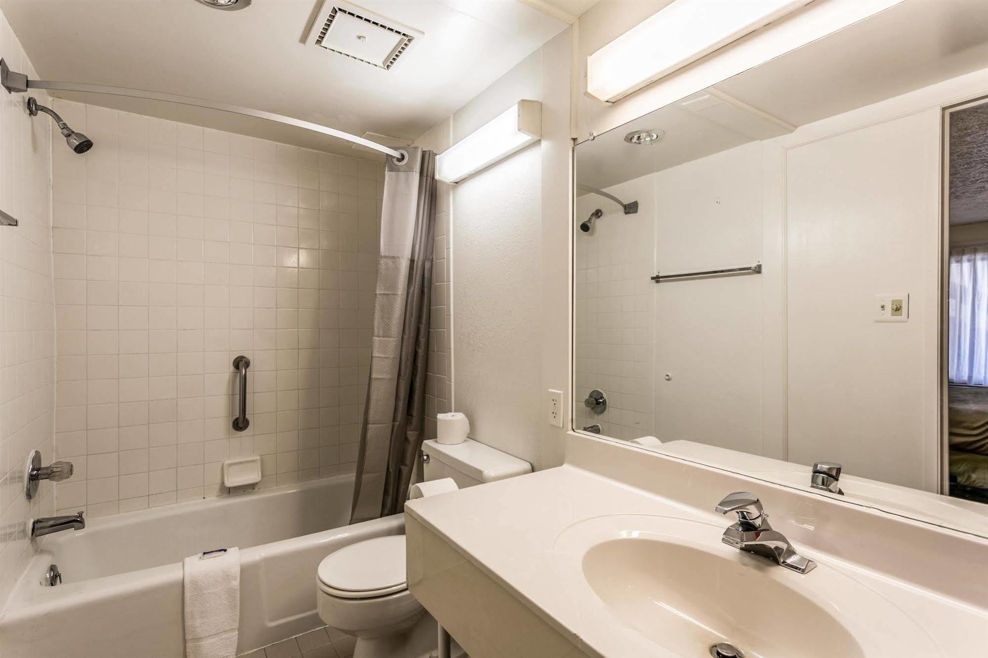 Americas Best Value Inn Edgewood, Md Екстер'єр фото